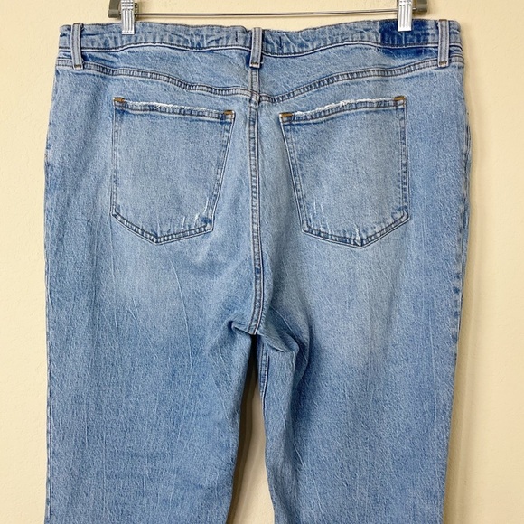Abercrombie & Fitch The '90s Straight Ultra High Rise Distressed Jeans - Picture 7 of 11